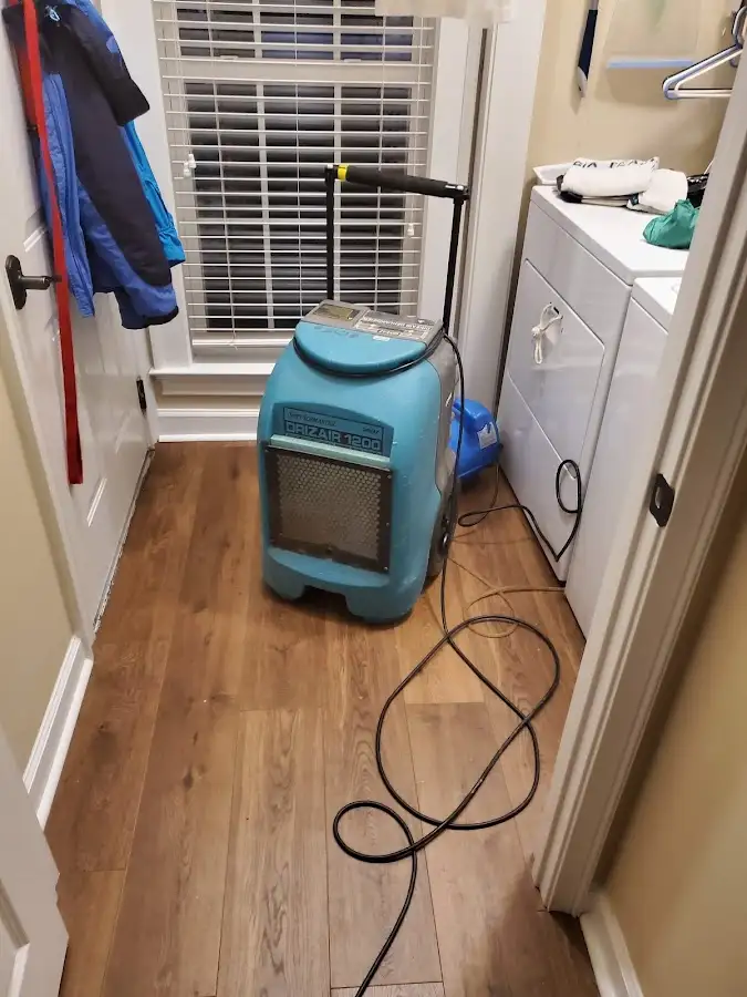 Commercial dehumidifier deployed for Crawl Space Restoration in Waterloo